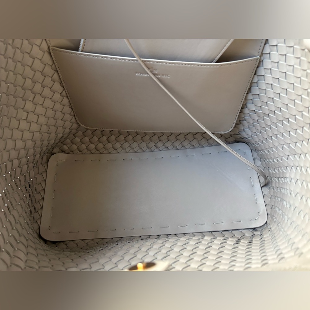 EXPRESSIONS NYC Vegan Tote Bag LIKE NEW with pouch - Picture 9 of 15
